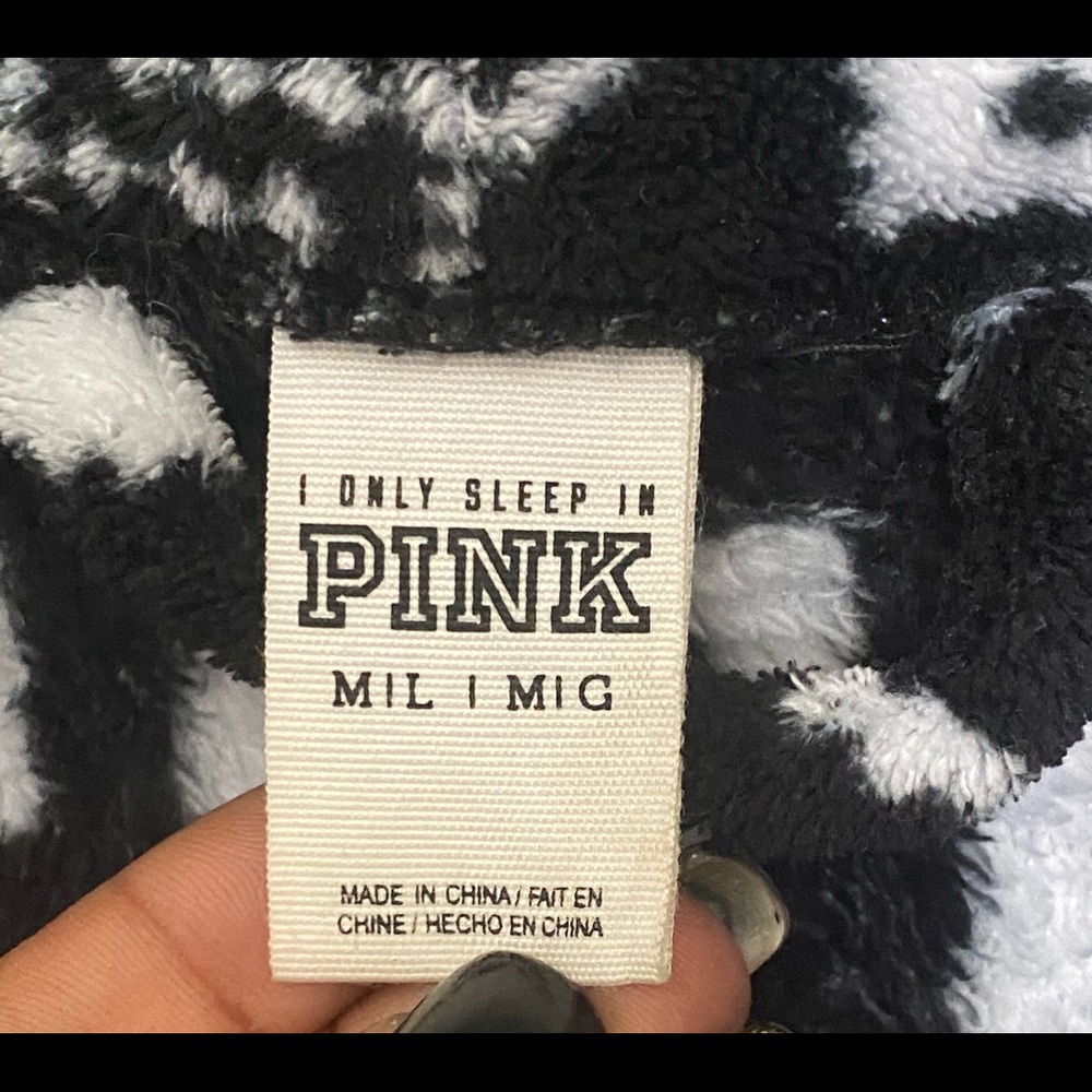 VS PINK Snowflake Robe M/L - Picture 8 of 9